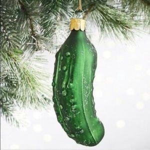 🌲2/$12🌲NIB.  Handblown Pickle Ornament